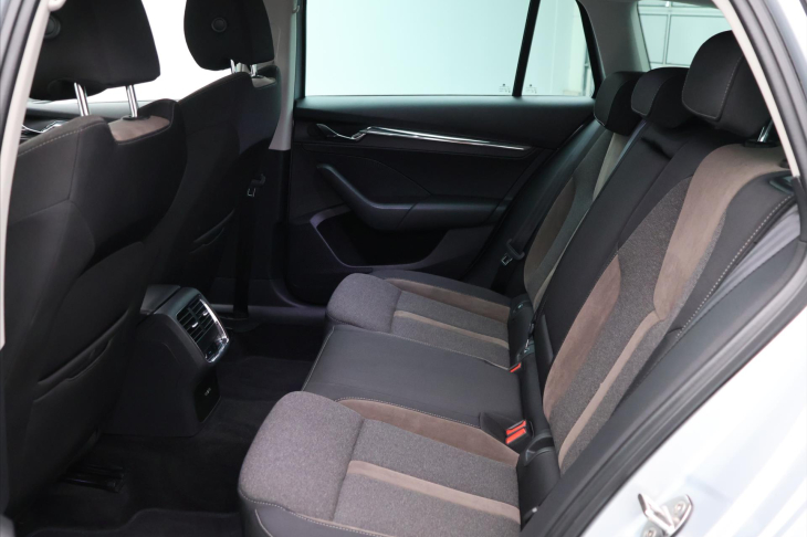 Škoda Octavia 2,0 TDI DSG 4x4 CZ Scout DPH