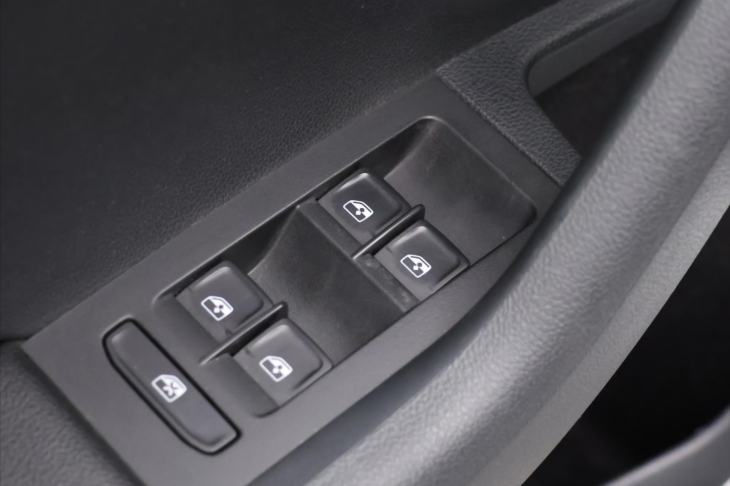Škoda Octavia 2,0 TDI 110kW DSG Style Kůže