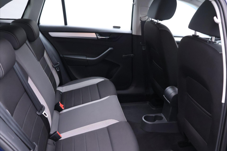 Škoda Rapid 1,4 TSI 92kW DSG CZ Tažné DPH