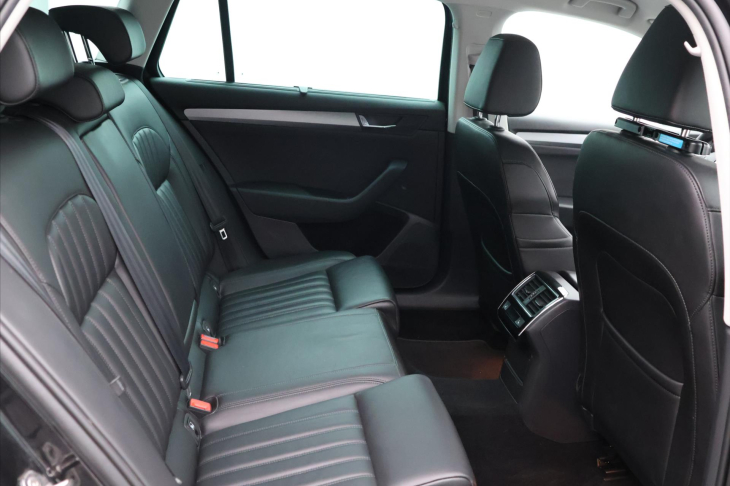 Škoda Superb 1.6 TDI Style plus Kůže Navi