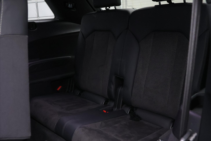 Audi Q7 3,0 TDI 200kW Quattro S-LINE