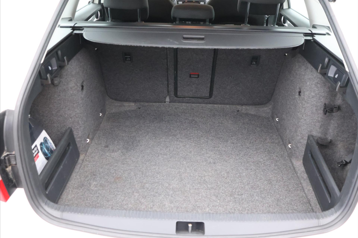 Škoda Octavia 1,6 TDI 81kW Style CZ Xenon
