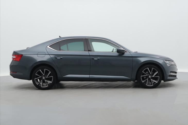 Škoda Superb 2,0 TDI DSG 4x4 CZ Style DPH