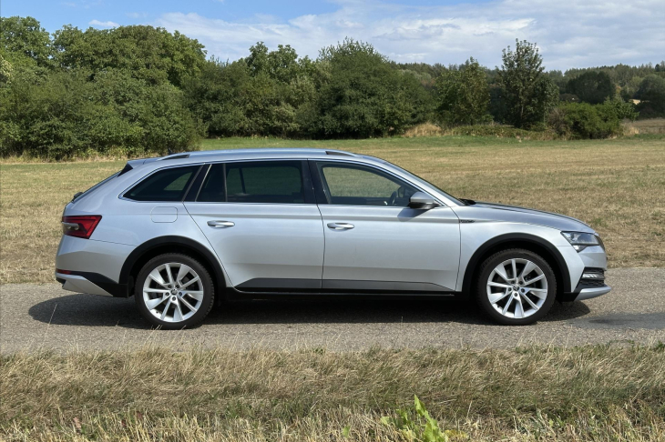 Škoda Superb 2,0 TDI 140kW DSG Scout 4x4 CZ