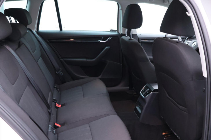 Škoda Octavia 2,0 TDI 110kW Style Webasto CZ