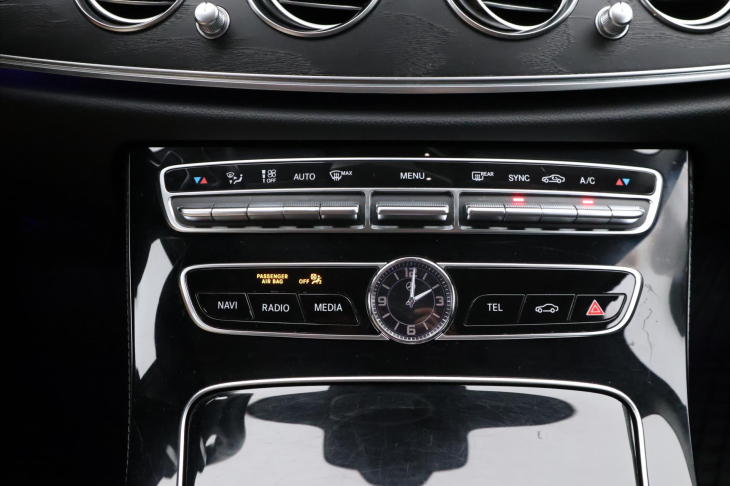 Mercedes-Benz Třídy E 2.0 220d 143kW 4Matic Aut.
