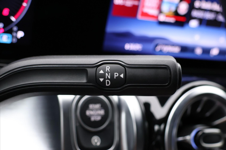 Mercedes-Benz GLB 2,0 200d 4MATIC AMG Premium+