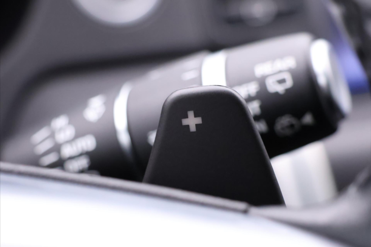 Land Rover Discovery Sport 2,0 TD4 132kW 4WD CZ Kůže 2Maj