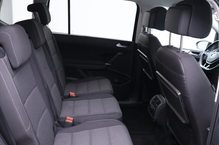 Volkswagen Touran 1,6 TDI Comfortline 7-Míst Navi