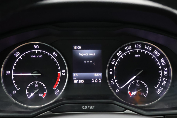 Škoda Superb 2,0 TDI 140kW CZ Style Kůže