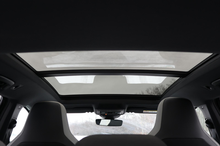 Volkswagen Golf 2,0 TDI DSG R-line Virtual DPH