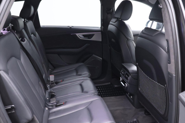 Audi SQ7 4,0 TDI Quattro 320kW CZ DPH