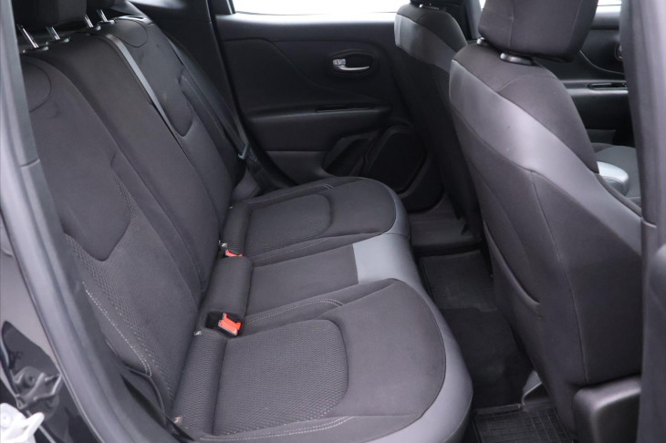 Jeep Renegade 1,0 T 88kW Klima LED CZ 1.Maj.