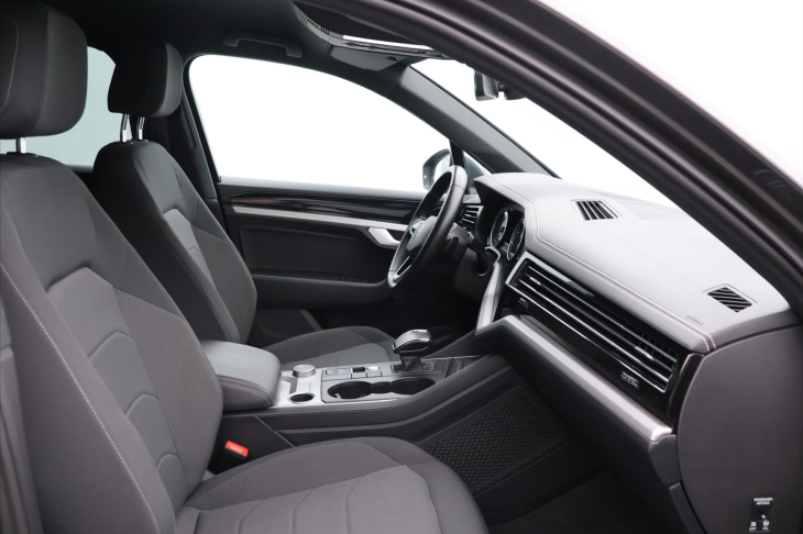 Volkswagen Touareg 3,0 TDI 170kW CZ DPH 1.Maj.