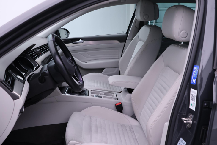 Volkswagen Passat 2,0 TDI CZ Elegance Kůže DPH