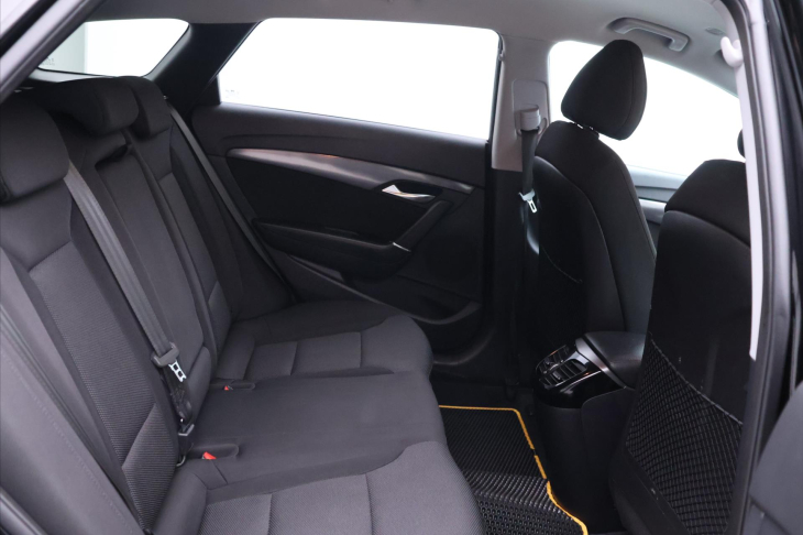 Hyundai i40 1,7 CRDI 104kW Navi Xenon CZ