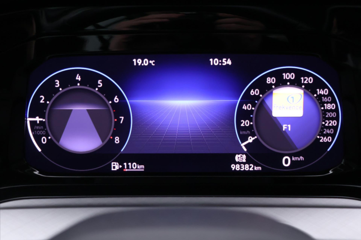 Volkswagen Golf 1,0 TSI 81kW CZ Life 1.Maj DPH