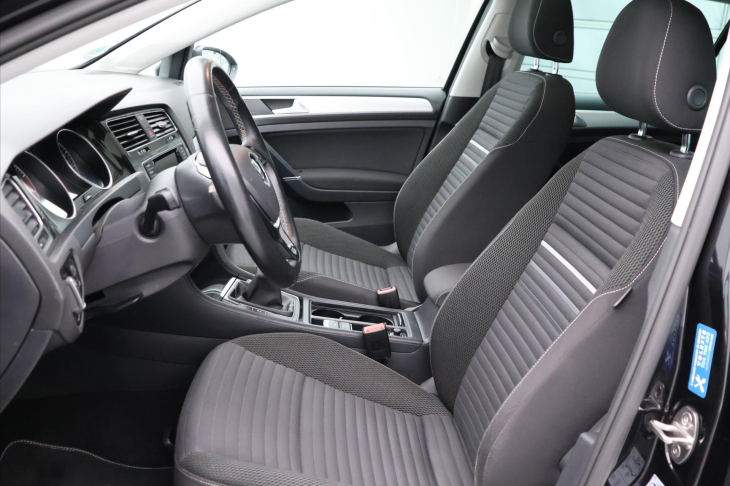 Volkswagen Golf 1,4 TSI 90kW Cup 1.Majitel