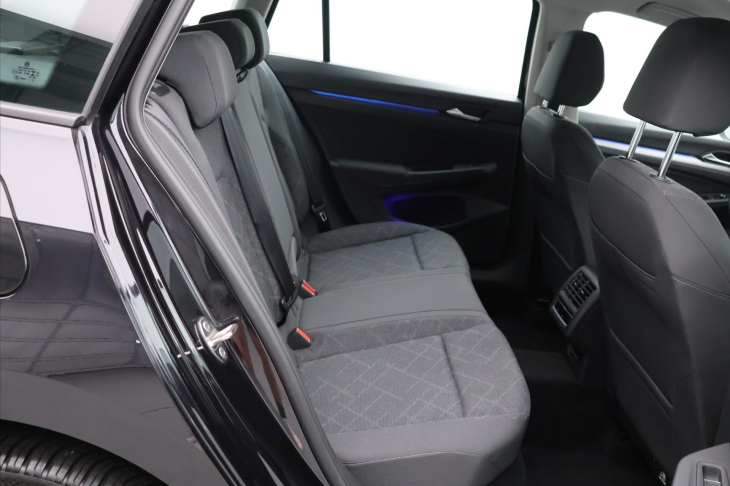 Volkswagen Golf 1.0 TSI 81kW CZ Life LED