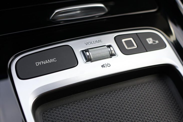 Mercedes-Benz GLB 2,0 200d 4MATIC AMG Premium+