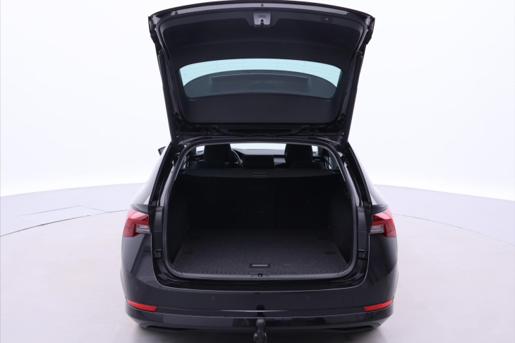 Škoda Octavia 2,0 TDI DSG Navi LED ACC DPH