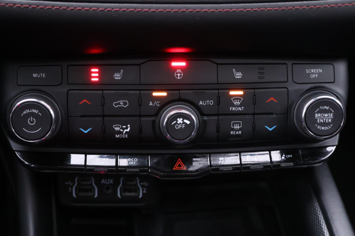 Dodge Durango 5,7 V8 HEMI R/T 4x4 7-Míst DPH