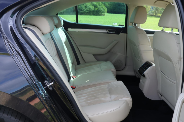 Škoda Superb 2,0 TDI 140kW DSG 4x4 Style CZ