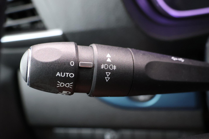 Peugeot Traveller 2,0 HDI 110kW CZ 8-Míst