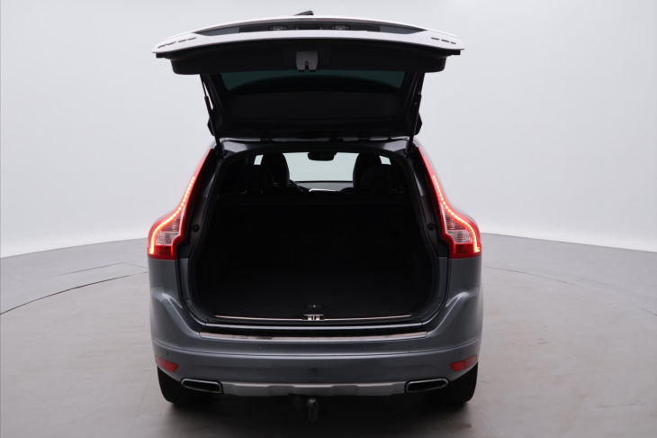 Volvo XC60 2,0 D4 140kW Aut. Summum