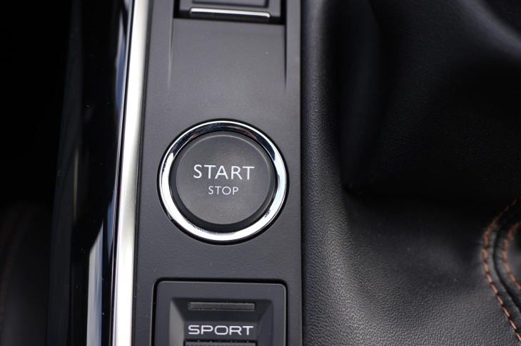 Peugeot 3008 1,2 PT 96kW GT- Line