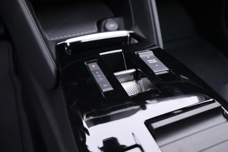 Citroën C4 1,2 PT 96kW Shine Aut Kůže HUD