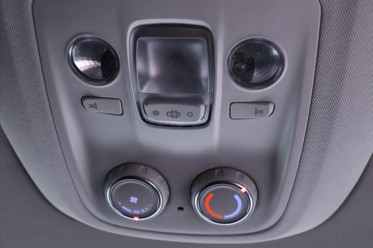 Peugeot Traveller 2,0 130kW Aut. CZ 8-Míst L3