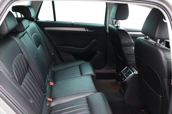 Škoda Superb 2,0 TDI DSG Style+ Kůže DPH