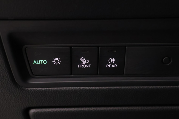 Volkswagen Touareg 3,0 TDI 170kW DSG 4M LED CZ