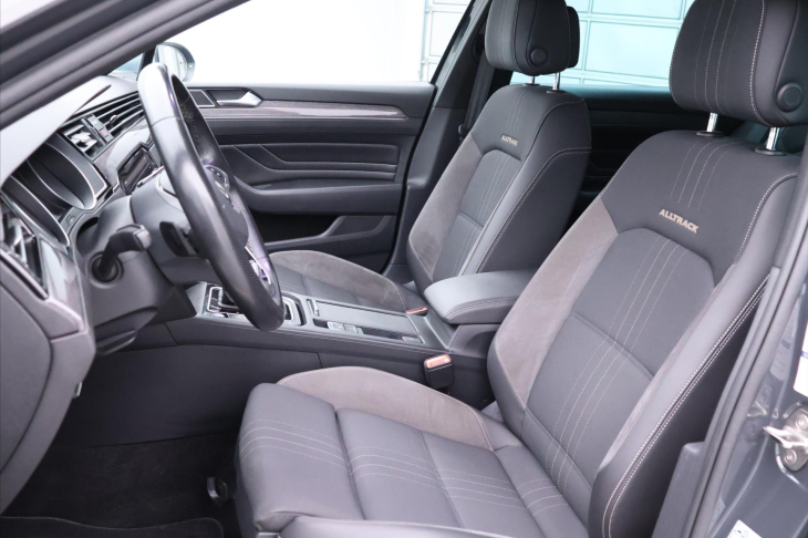 Volkswagen Passat 2,0 TDI 140kW DSG 4M Alltrack