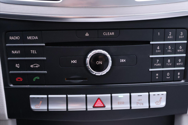 Mercedes-Benz Třídy E 3,5 E 400 Serv.kniha LED