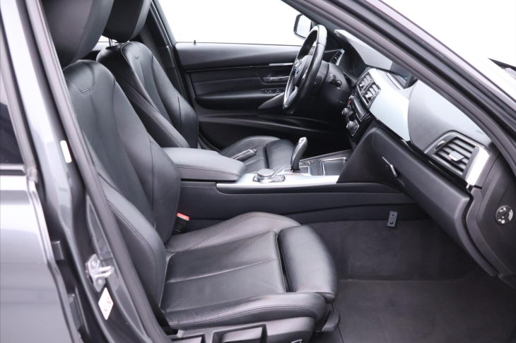 BMW Řada 3 1,5 318i Aut. M-Sport Shadow