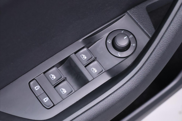 Škoda Superb 2,0 TDI DSG CZ 1.Maj LED DPH