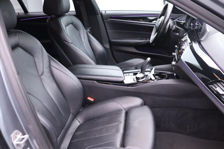 BMW Řada 5 3,0 530d xDrive 195kW M-paket