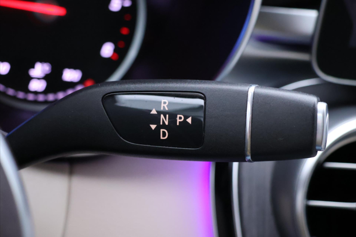 Mercedes-Benz Třídy C 2,0 220d 143kW 4Matic LED