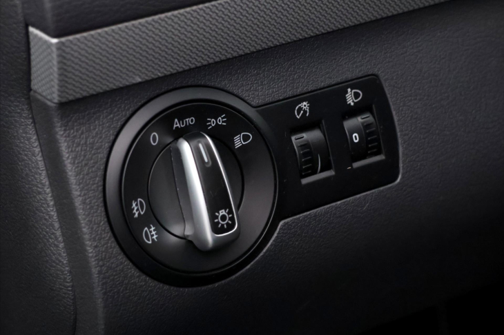 Volkswagen Touran 2,0 TDI 103kW DSG Match Panorama