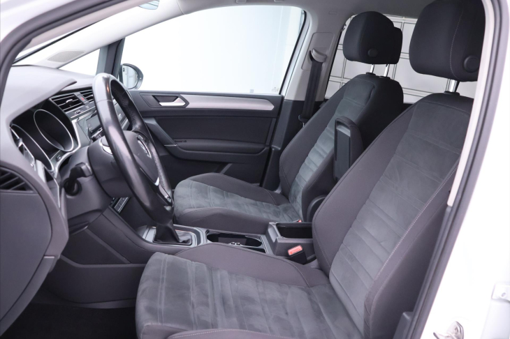 Volkswagen Touran 1,5 TSI EVO 110kW Comfortline CZ