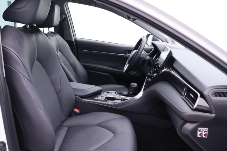 Toyota Camry 2,5 HB Executive CVT CZ DPH