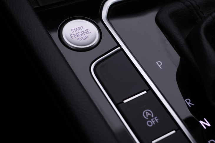 Volkswagen Passat 2,0 TDI DSG Business 1.Maj DPH