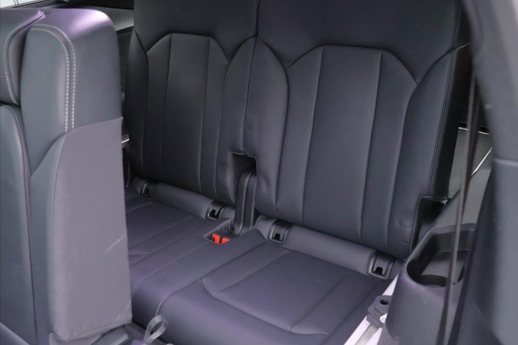 Audi Q7 3,0 TDI 200kw S-LINE DPH BOSE