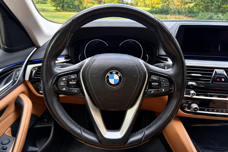 BMW Řada 5 2,0 530i xDrive Luxury Line