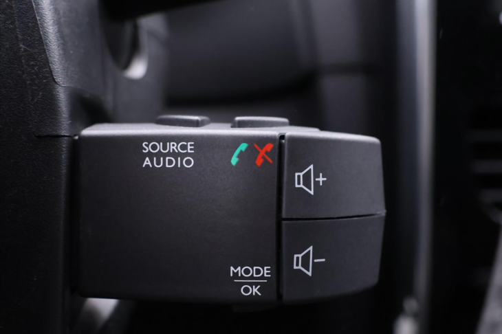 Renault Clio 1,2 16V 54kW Klima Navi CZ