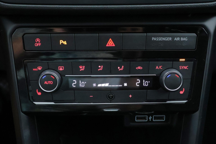 Volkswagen T-Cross 1,0 TSI DSG R-Line 1.Maj LED