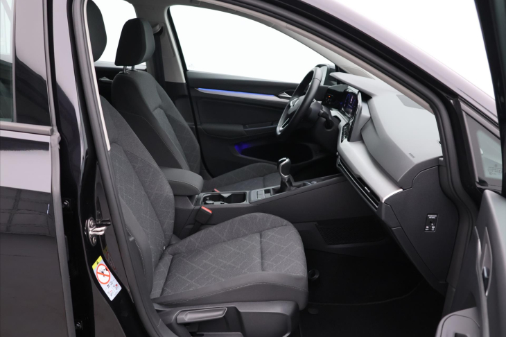 Volkswagen Golf 1.0 TSI 81kW CZ Life LED