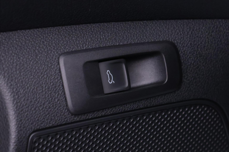 Škoda Karoq 2,0 TDI 4x4 DSG Sportline CZ